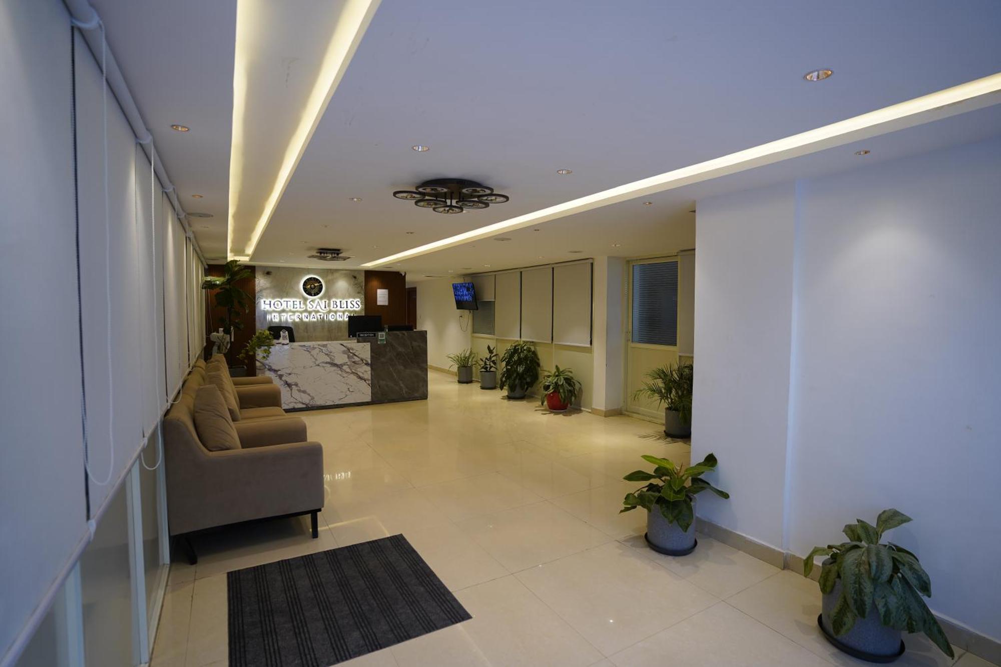 Sai Bliss Residency, Manyata Tech Park Hotel บังกาลอร์ ภายนอก รูปภาพ